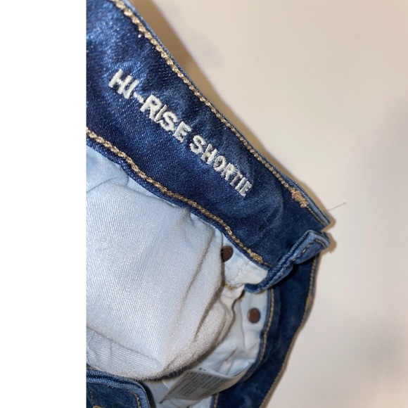 AMERICAN EAGLE hi rise cuffed shorts - Picture 2 of 5